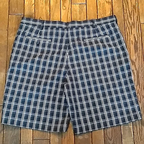 PGA Tour Black/Gray Plaid Shorts. Size 40 NWOT - Picture 2 of 5